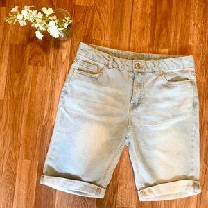 Vintage Trendy High Rise Cuffed Mom Shorts